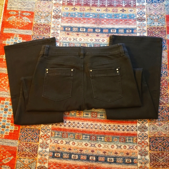 WHBM Black Denim Jeans - Picture 2 of 6